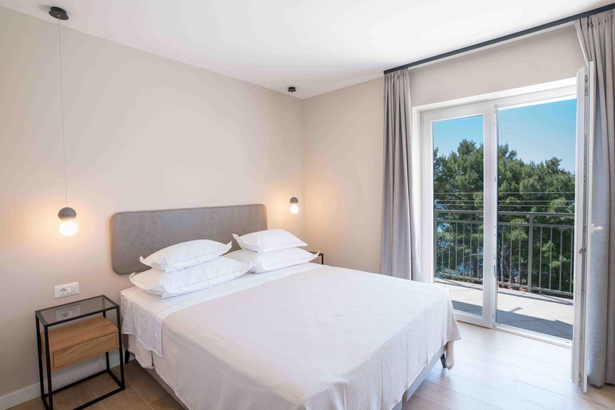 Sea View Apartment Gin Брела Стая снимка