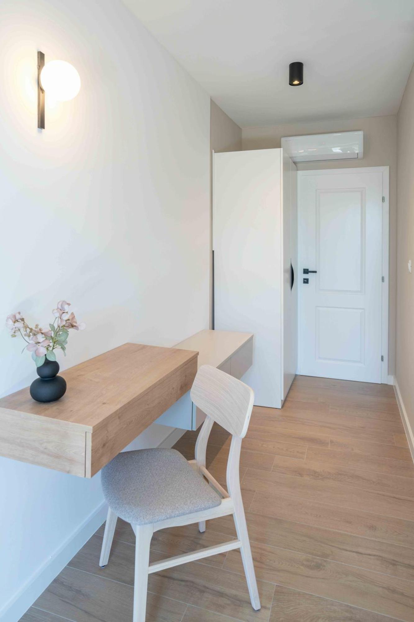Sea View Apartment Gin Брела Екстериор снимка