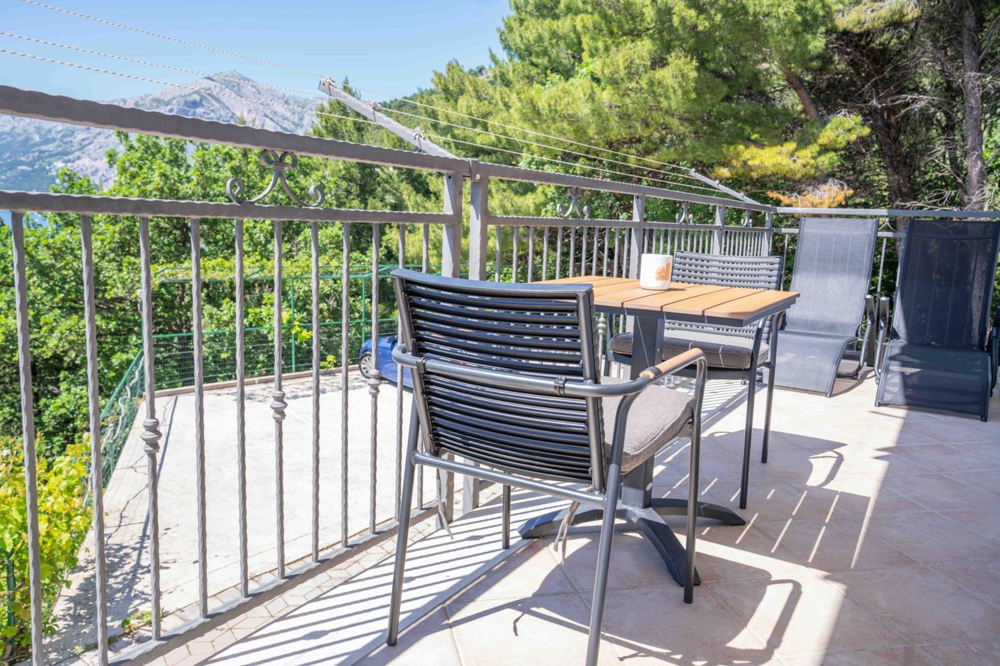 Sea View Apartment Gin Брела Стая снимка