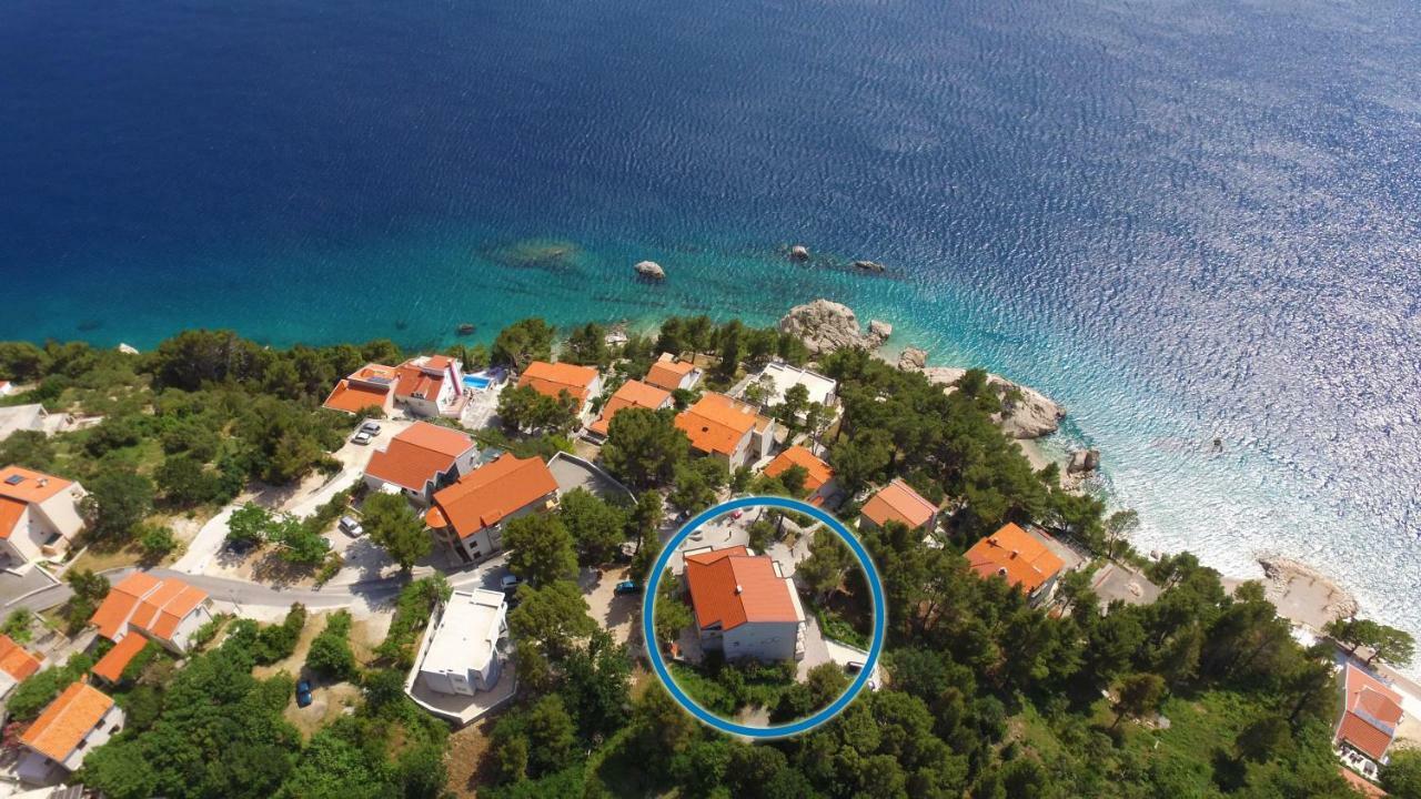 Sea View Apartment Gin Брела Екстериор снимка