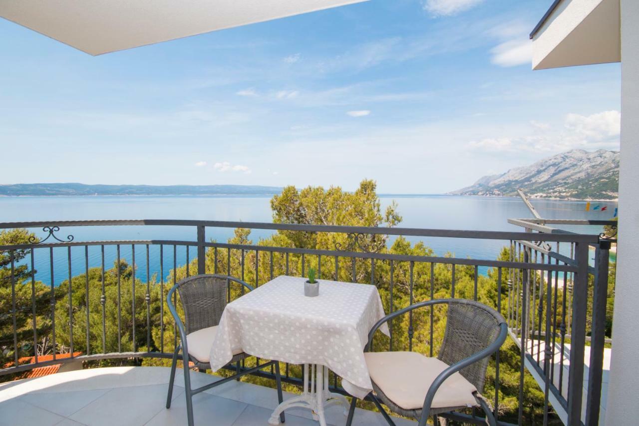 Sea View Apartment Gin Брела Екстериор снимка